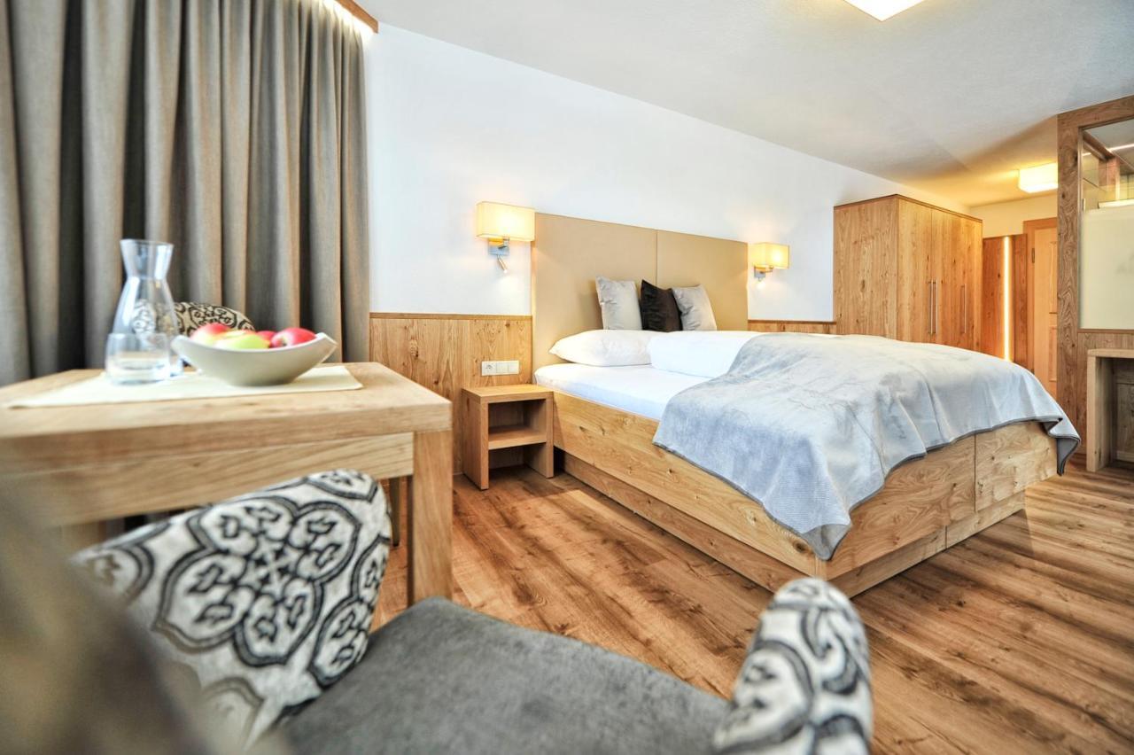 Hotel Maria Theresia Ischgl Exterior photo